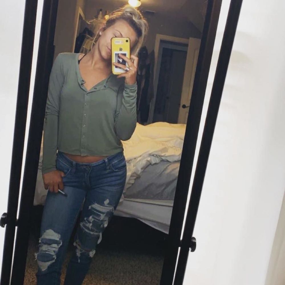 Meet your Posher, Lexi